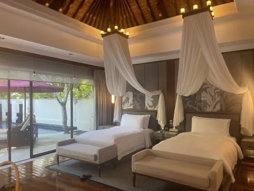 The Laguna, a Luxury Collection Resort & Spa, Bali Kamar Photos