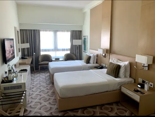 Metropolitan Hotel Dubai Camere Photos