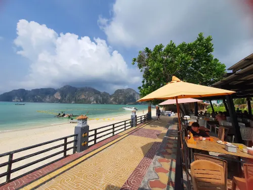 Phi Phi Andaman Beach Resort In der Nähe des Hotels Photos