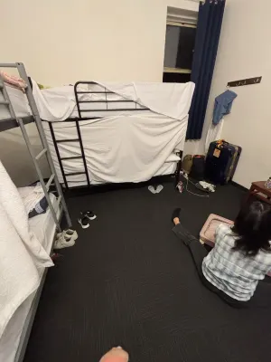 Maze Backpackers - Sydney Zimmer Photos