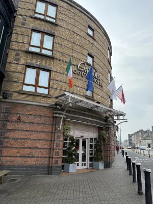 Camden Court Hotel Exterior Photos