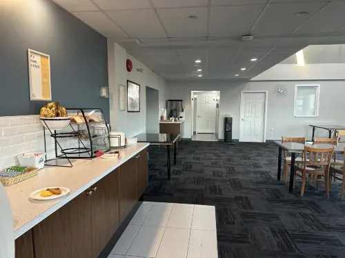 Days Inn by Wyndham Kamloops BC Photos