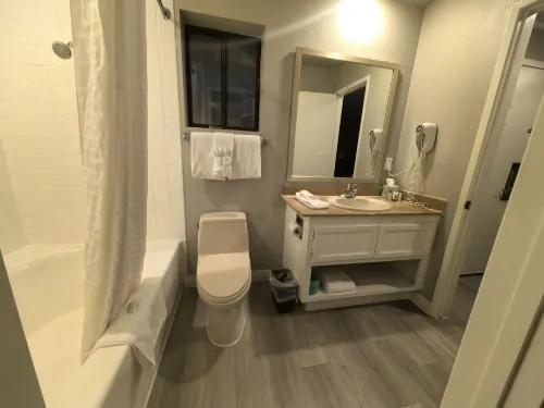 Alexis Park All Suite Resort Rooms Photos