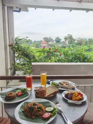 Prabhu Ubud Villa Dining Photos