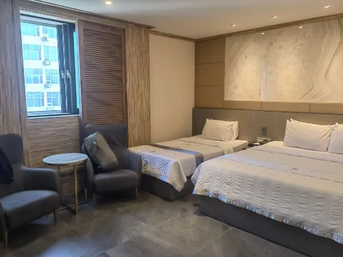 Aura Hotel Camere Photos