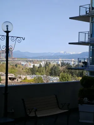 Holiday Inn Vancouver-Centre Broadway Photos