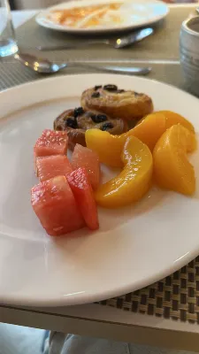 Hilton Garden Inn Dublin City Centre Dining Photos