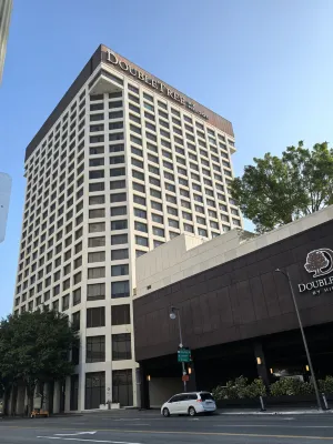 Doubletree by Hilton Los Angeles Downtown Exterior Photos