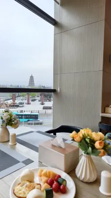 Liyi Hotel (Xi 'an Datang Sleepless City Big Wild Goose Pagoda Subway Station Branch) Photos