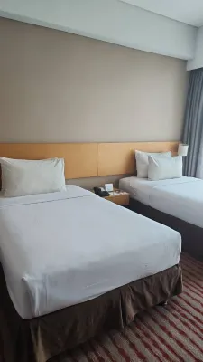 Hotel JS Luwansa Kamar Photos
