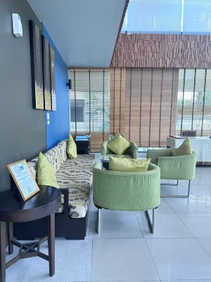 Sea Breeze Jomtien Resort Общественные зоны Photos
