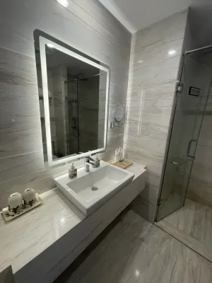The Oriental Jade Hotel Rooms Photos