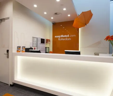 EasyHotel Rotterdam City Centre Öffentliche Flächen Photos
