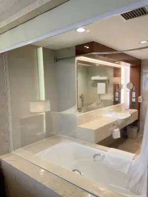 Holiday Inn Donghua Shenzhen Kamar Photos