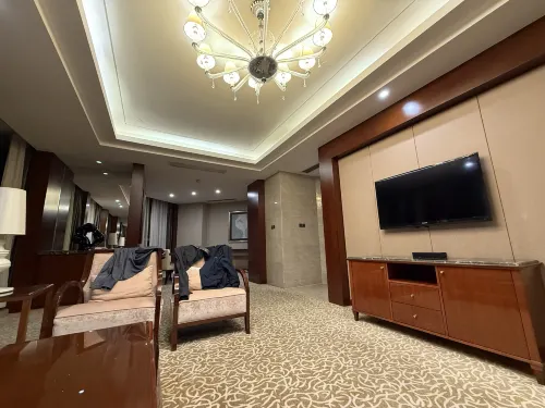 Crowne Plaza Zhenjiang Photos