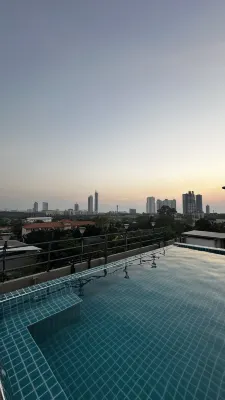 Bear’S Den Hotel Pattaya Loisirs et amusements Photos