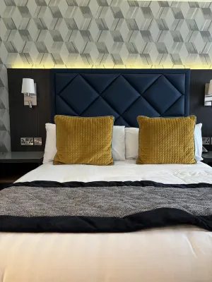 Camden Court Hotel Rooms Photos