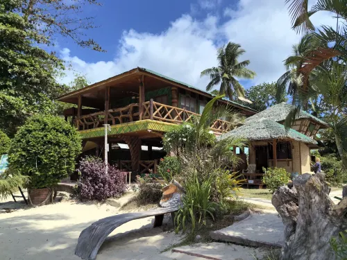 Ausan Beach Front Cottages Photos