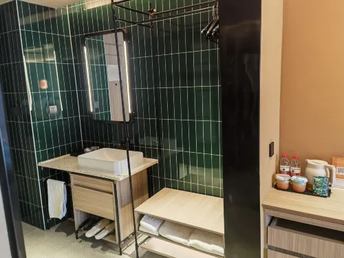 Orange Hotel (North Square of Nanchang West Railway Station) Kamar Photos