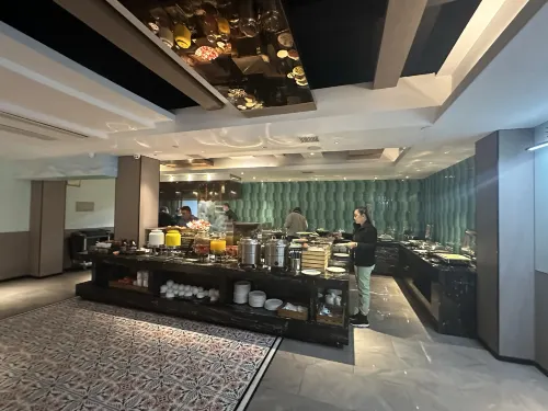 Jinjiang Inn Select (Shanghai Nanjing Road Pedestrian Street) Питание Photos