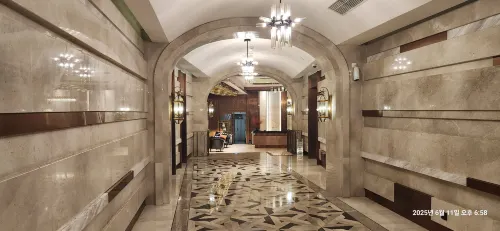 Yitel Premium (Shanghai people's Square Nanjing Road Pedestrian Street shop) Photos