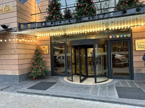 Royal Plaza by Stellar Hotels, Yerevan Экстерьер Photos