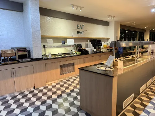 Holiday Inn London - Luton Airport Photos