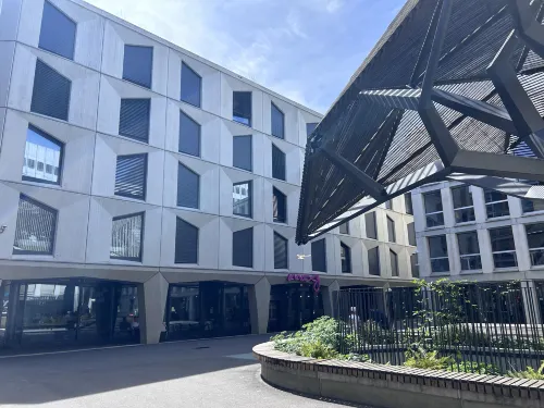 Moxy Lausanne City Extérieur Photos