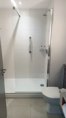 Leonardo Hotel Belfast Rooms Photos