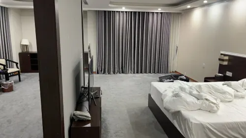 Cat Tuong Hotel Rooms Photos