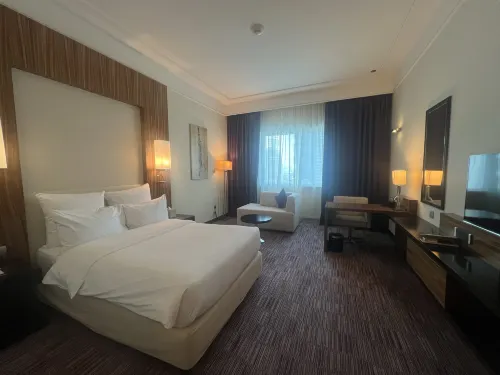 Pullman Dubai Jumeirah Lakes Towers - Hotel & Residence Zimmer Photos