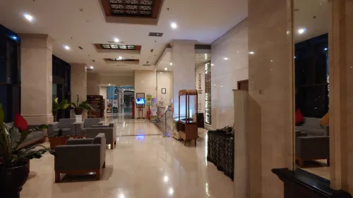 Braling Grand Hotel Purbalingga, Azana Hotels Collection Общественные зоны Photos