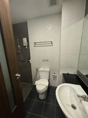 Phuket Airport Place Camere Photos