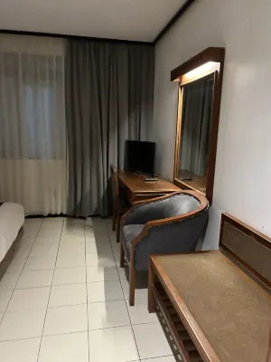 Grand Whiz Hotel Bromo Kamar Photos