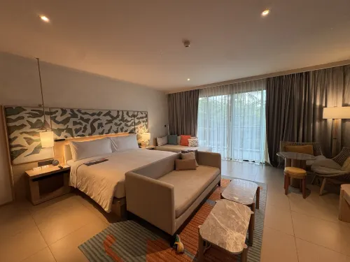 Le Méridien Phuket Mai Khao Beach Resort (Marriott International) Номера Photos