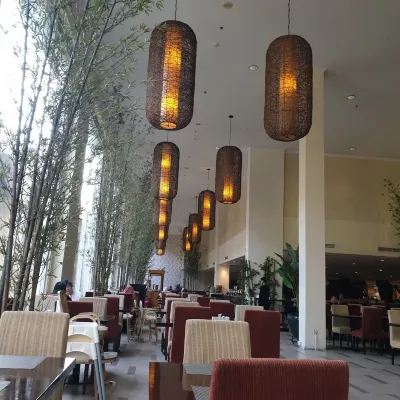 Harmoni One Convention Hotel and Service Apartments Makanan Photos