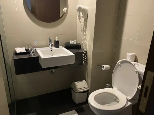 J4 Hotels Legian Kamar Photos