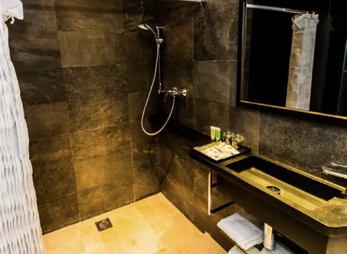 Noble Park Hotel Rooms Photos