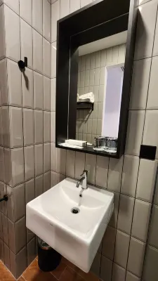 Thongmanee Hotel Rooms Photos