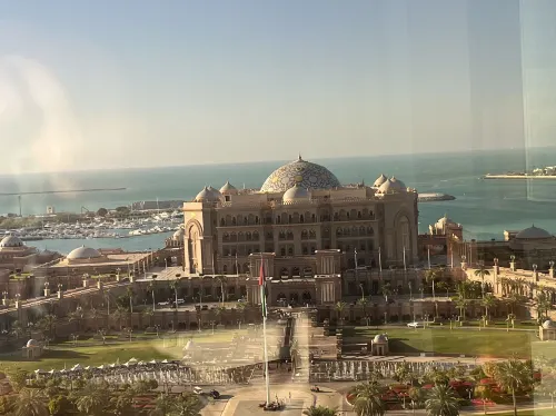 Bab Al Qasr Hotel À proximité de l'hôtel Photos