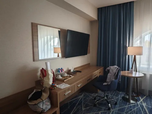 Ramada by Wyndham Astana Zimmer Photos