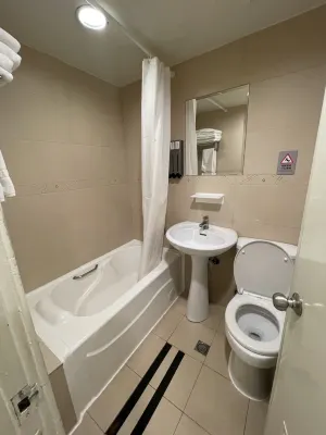Kiwi Express Hotel Taichung Zhongzheng Kamar Photos