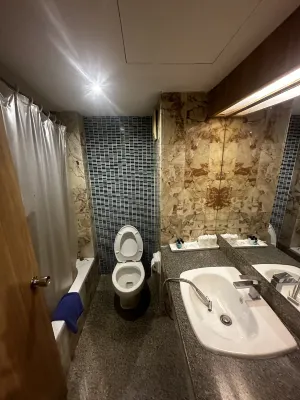 Royal Palace Hotel Rooms Photos
