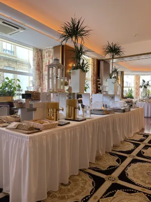 Grand Hotel Cravat Restauration Photos
