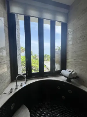 The Seminyak Beach Resort & Spa Huoneet Photos