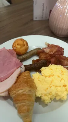Hampton by Hilton Konstanz Dining Photos