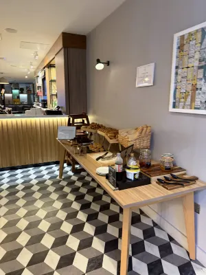 Holiday Inn London - Luton Airport Espaces publics Photos