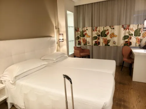 Hotel Caravel Zimmer Photos