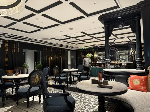 The Legend Hanoi Hotel Makanan Photos