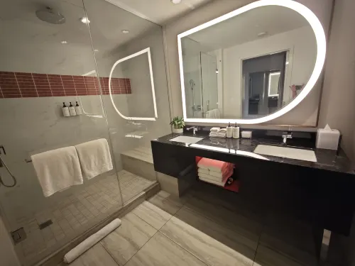 Las Vegas Hilton at Resorts World Rooms Photos
